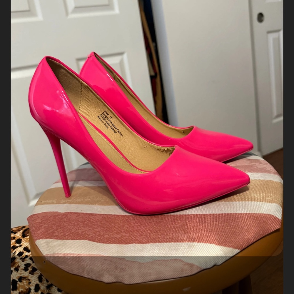 BEAST FASHION Hot Pink Heels 11w